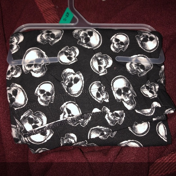 WOMENS SKULL LEGGINGS XL(juniors 15-17).NEW! - Picture 2 of 4